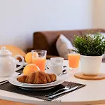Arona Center - House Erre - Free Parking Апартаменты Дормеллетто