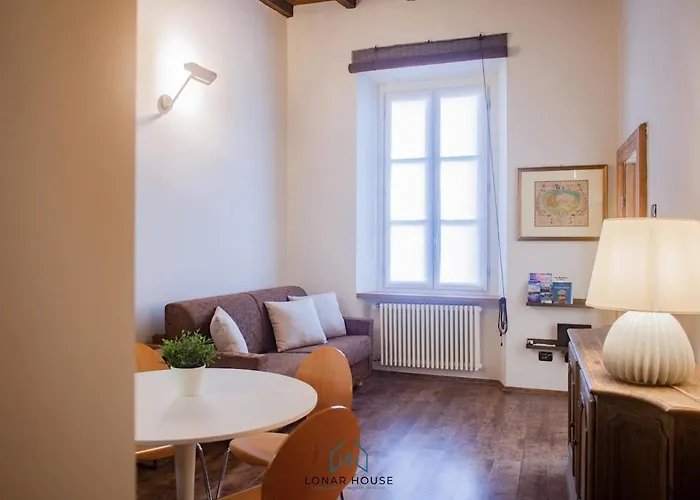 Arona Center - House Erre - Free Parking Dormelletto